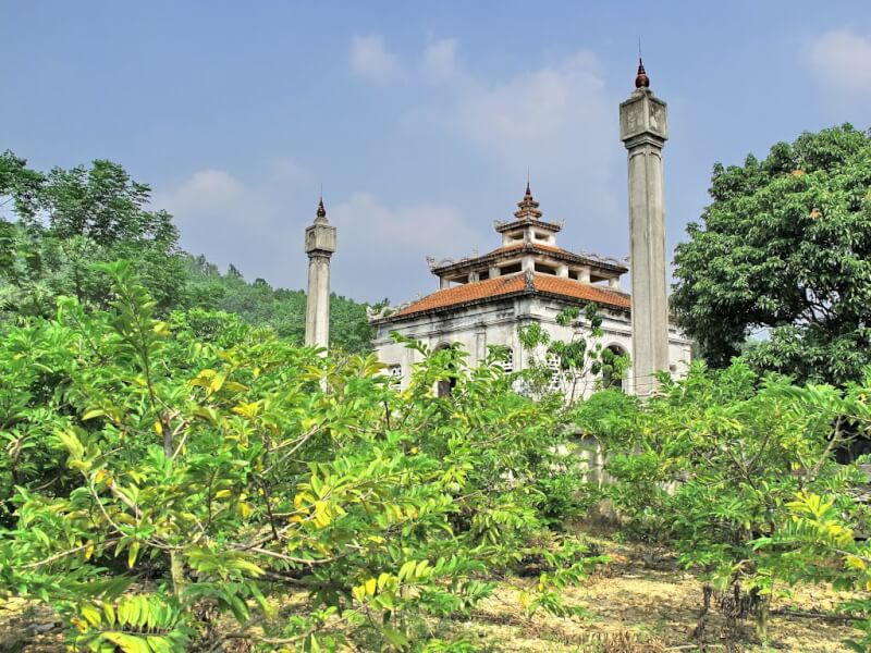 Ngải Sơn Lăng Và Câu Chuyện Lịch Sử Nhà Trần