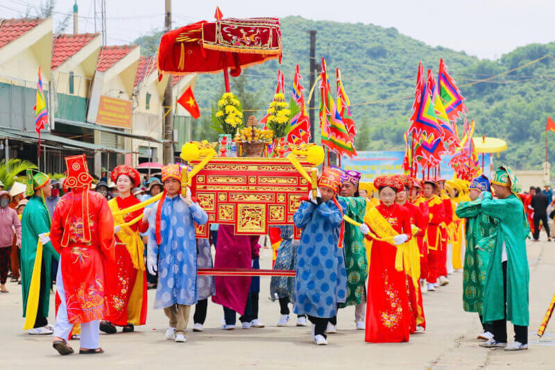 Chieu Trung Vuong Le Khoi Temple Festival