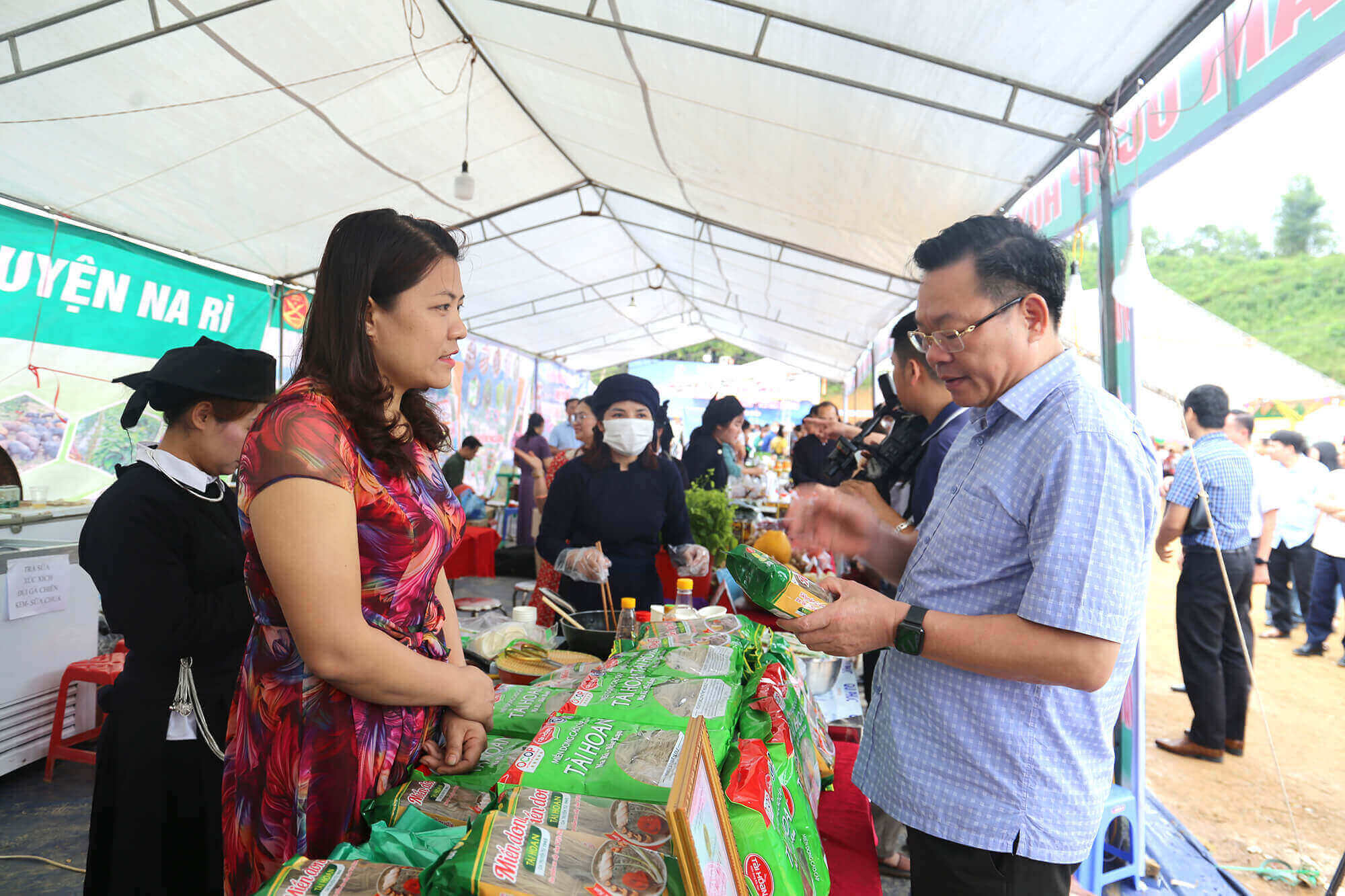 Xuan Duong Love Market