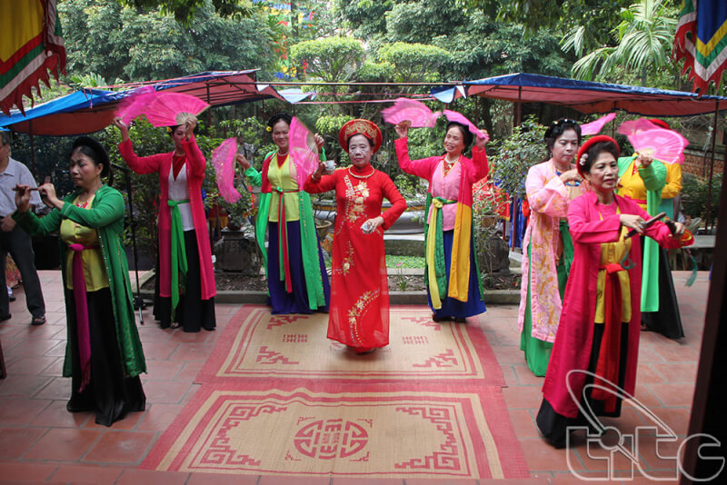 Bich Cau Temple Festival
