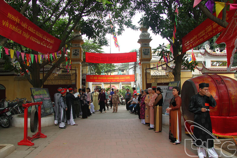 반푹(Van Phuc) 공동 주택 축제