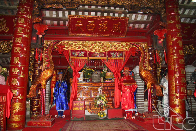 반푹(Van Phuc) 공동 주택 축제