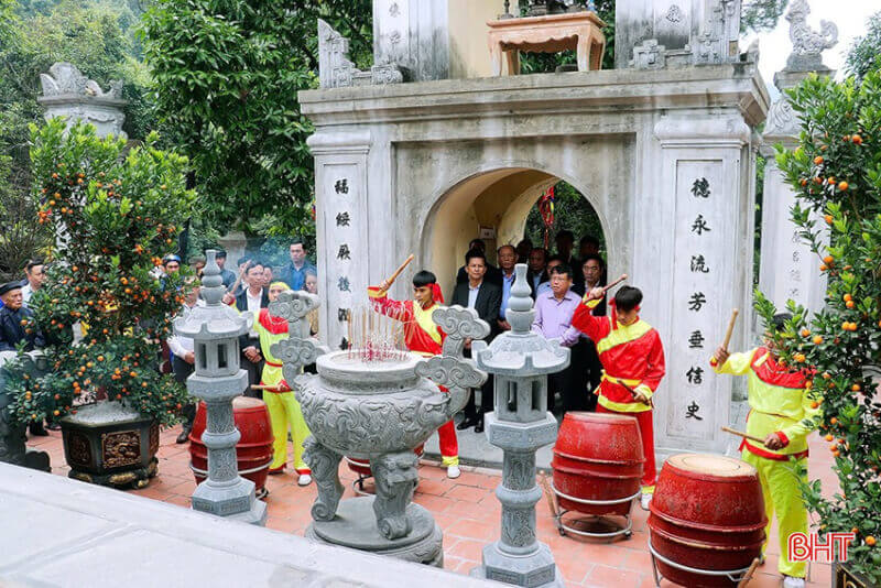 Chieu Trung Vuong Le Khoi Temple Festival