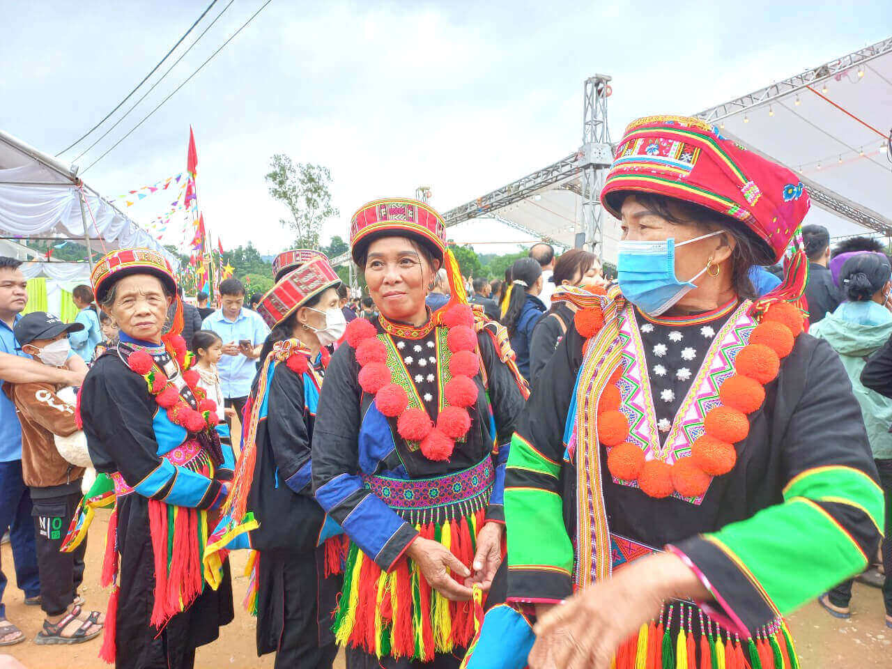 Xuan Duong Love Market