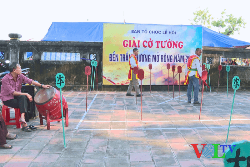 쩐트엉 사원 축제