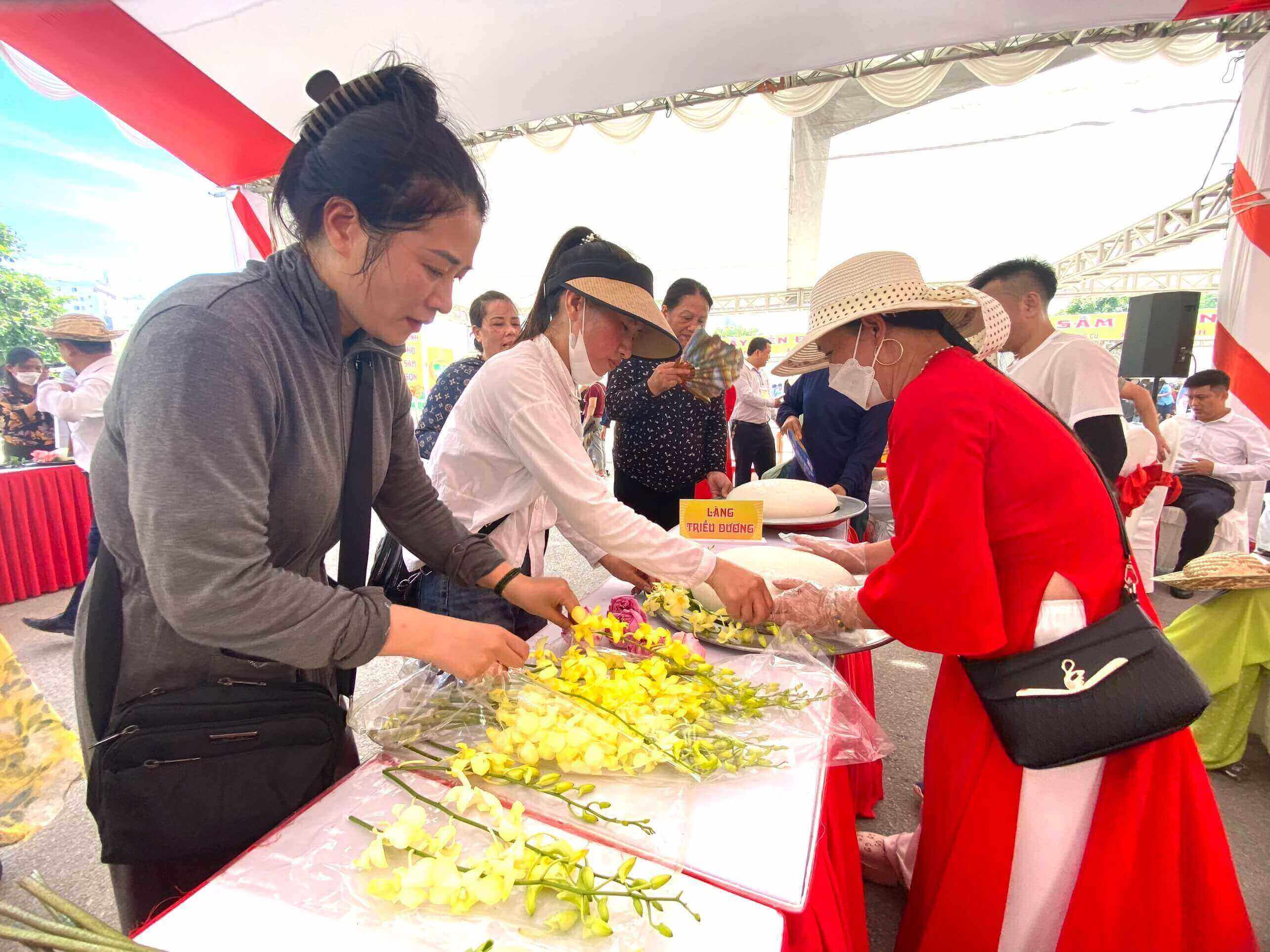 반 정 축제, 신발