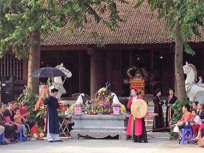 Pham Tu Dinh Dinh 축제