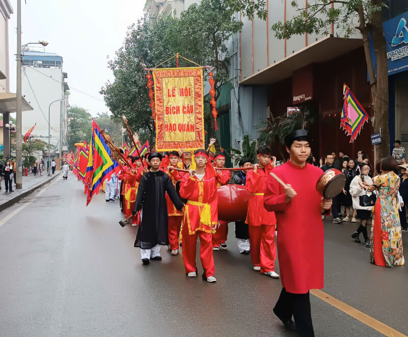 Bich Cau Temple Festival