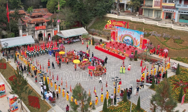 Bac ha Temple Festival