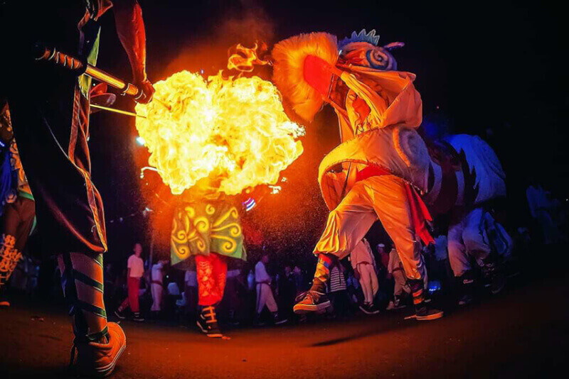 멋진 축제 엔 다이 카오 카오 카오