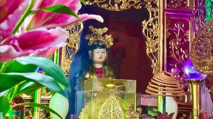 Minh Luong의 Khanh 파티