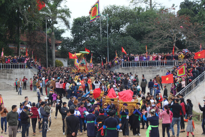 Lễ hội đền Đông Cuông