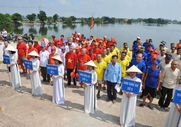 엔 듀야 마을의 전통 수영 수영 협회