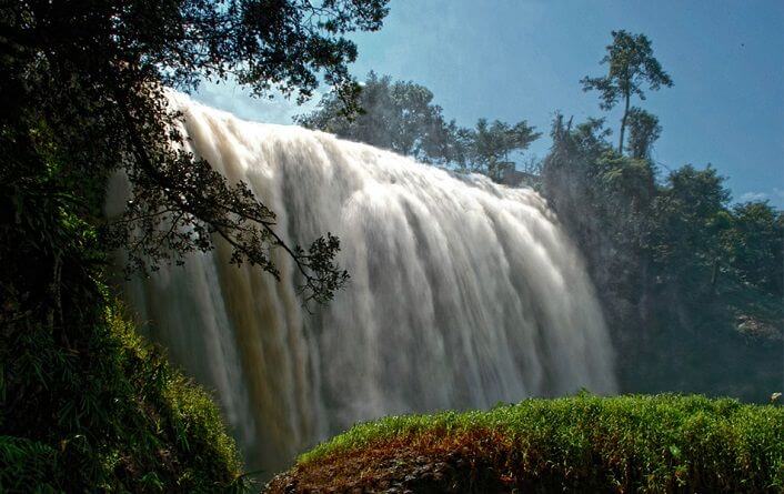 象の滝（liengルーア滝）