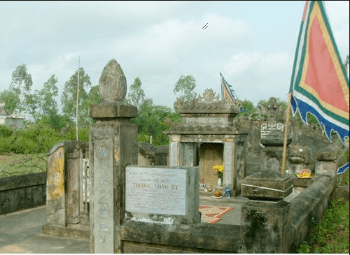 어퍼 하우스의 무덤 Truong Cong Hy