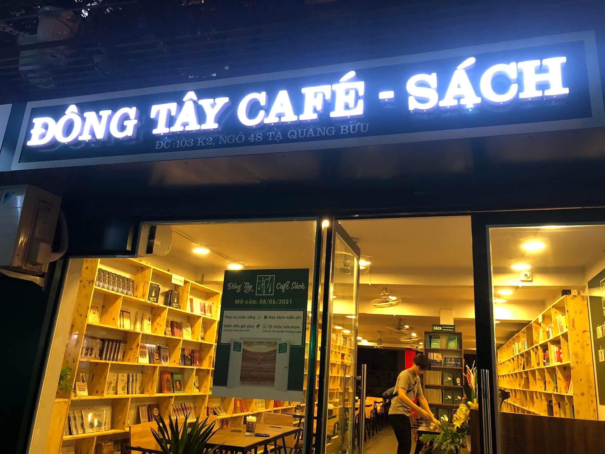 Tận Hưởng Cà Phê Ngon Và Những Cuốn Sách Hay Tại Đông Tây Cafe Hà Nội