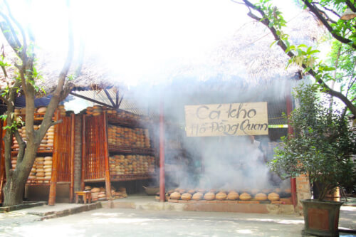 Cá Kho Hồ Đồng Quan: Món Ăn Kể Chuyện Bằng Vị Mặn, Bằng Mùi Khói