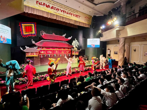 Nhà Hát Múa Rối Nước Bông Sen: Nơi Gửi Gắm Tâm Hồn Việt