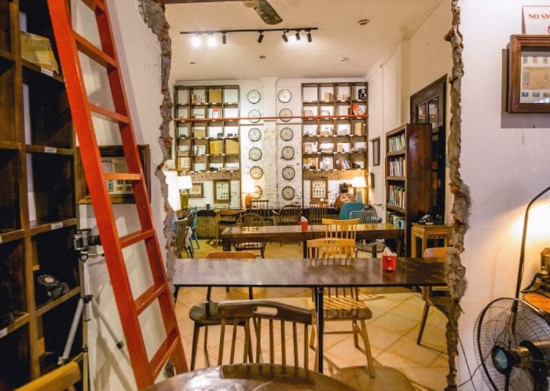 Trốn Ồn Ào Phố Thị Tại Tiny Post Cafe Hà Nội