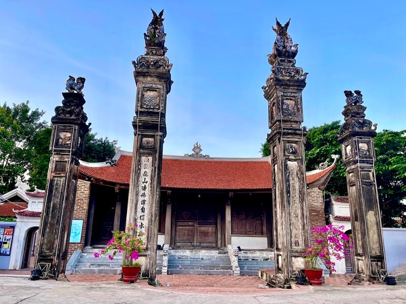 Đến Đình Chèm, Khám Phá Di Tích Lịch Sử Hàng Ngàn Năm