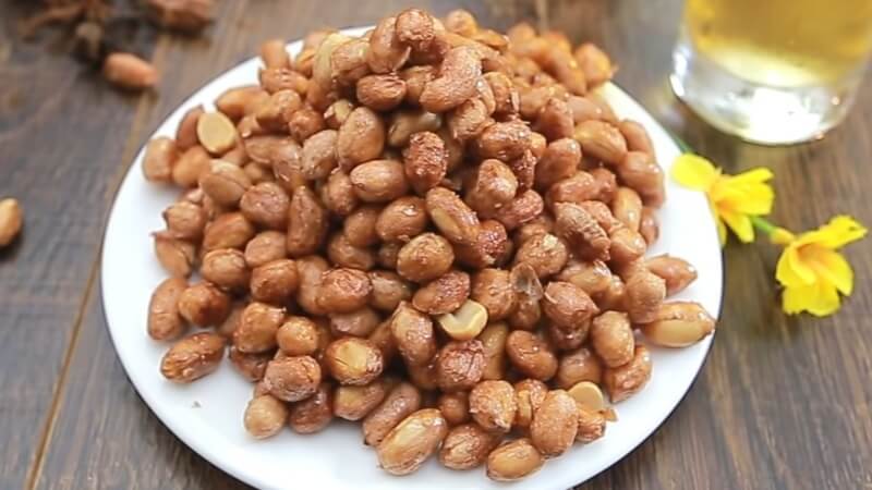 Đến Phố Bà Triệu Thưởng Thức Lạc Rang Húng Lìu Chính Hiệu