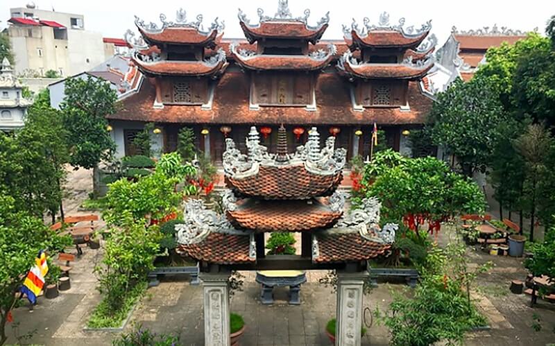 Cảm Nhận Vẻ Đẹp Cổ Kính Của Chùa Ngâu Qua Từng Bước Chân