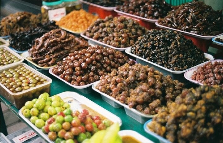 Ô Mai Hà Nội: Món Quà Đậm Đà Văn Hóa Thủ Đô