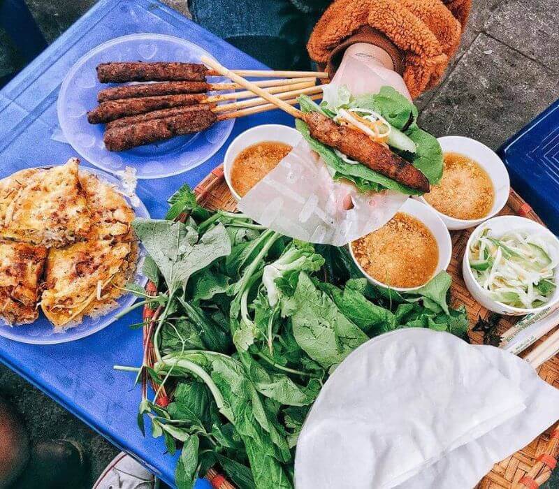 Mê Mẩn Bánh Xèo: 4 Quán Ăn Đậm Chất Ẩm Thực Truyền Thống Tại Hà Nội