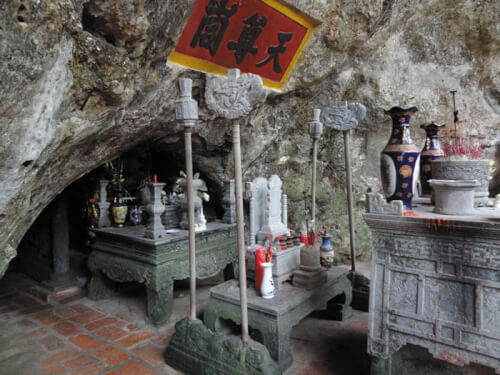 Đền Nội Lâm – Nét Chấm Phá Giữa Rừng Tràng An