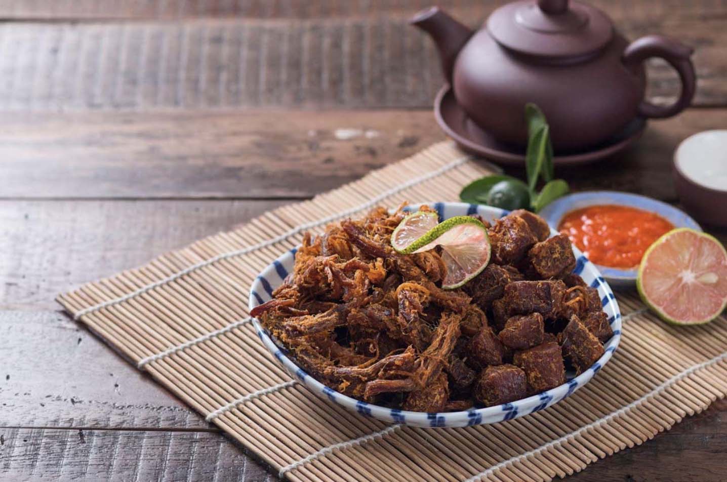 Món Quà Đặc Sản Ninh Bình – Thịt Dê Khô ướp Tỏi Ngon Miệng, Đậm Đà