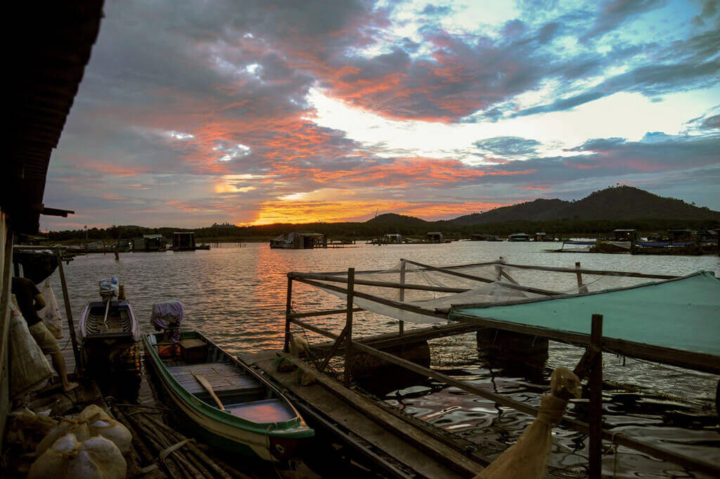 San San Fishing Village