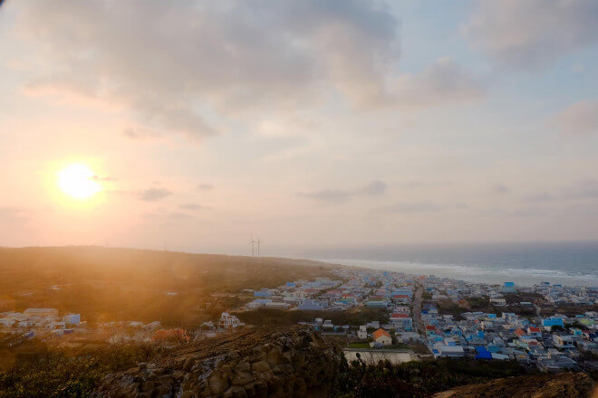 When you arrive in Phu Long fishing village, you will be immersed in the peaceful space