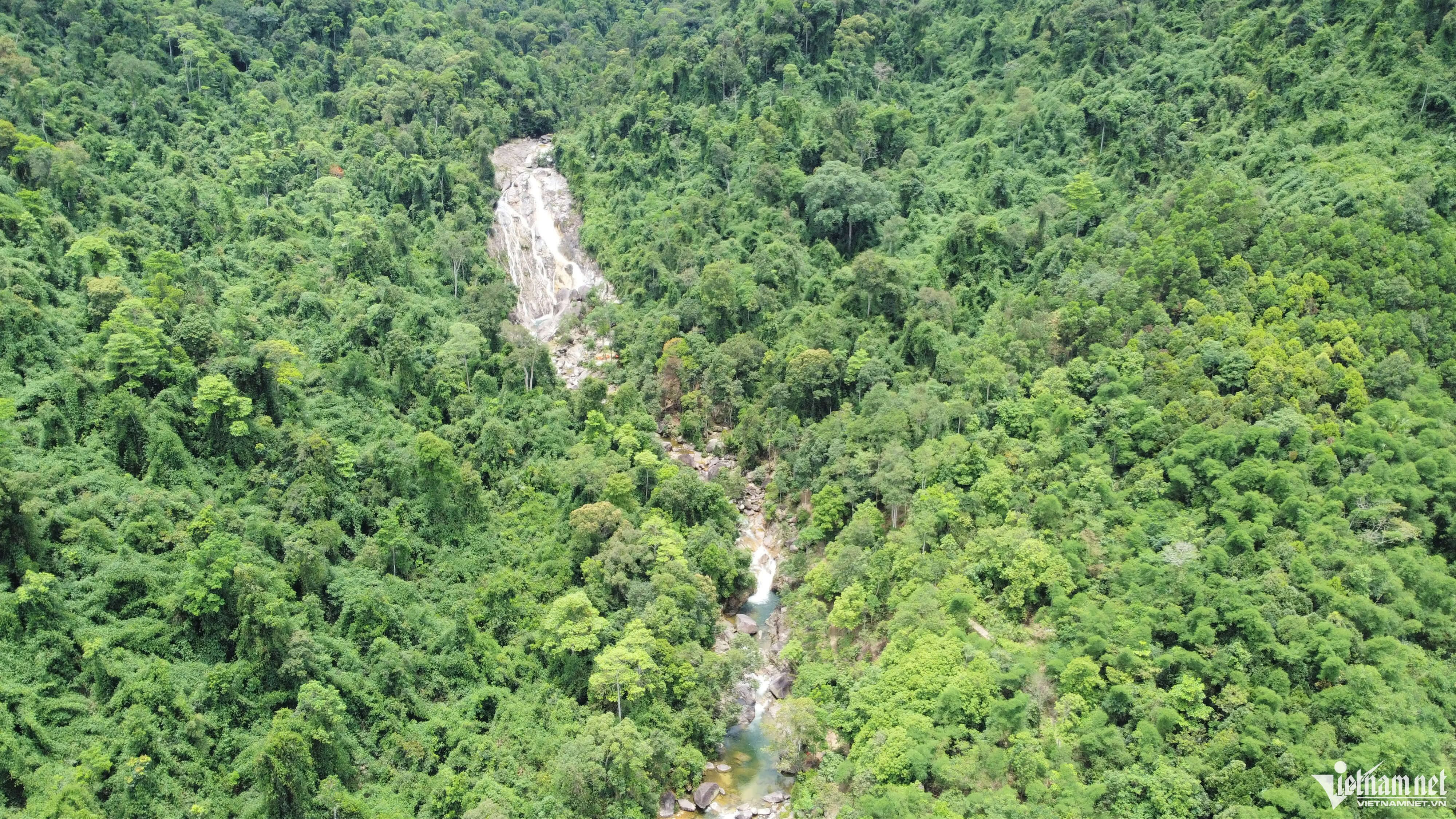 Thác Ma Hao thuộc bản Năng Cát, xã Trí Nang, huyện Lang Chánh, tỉnh Thanh Hóa