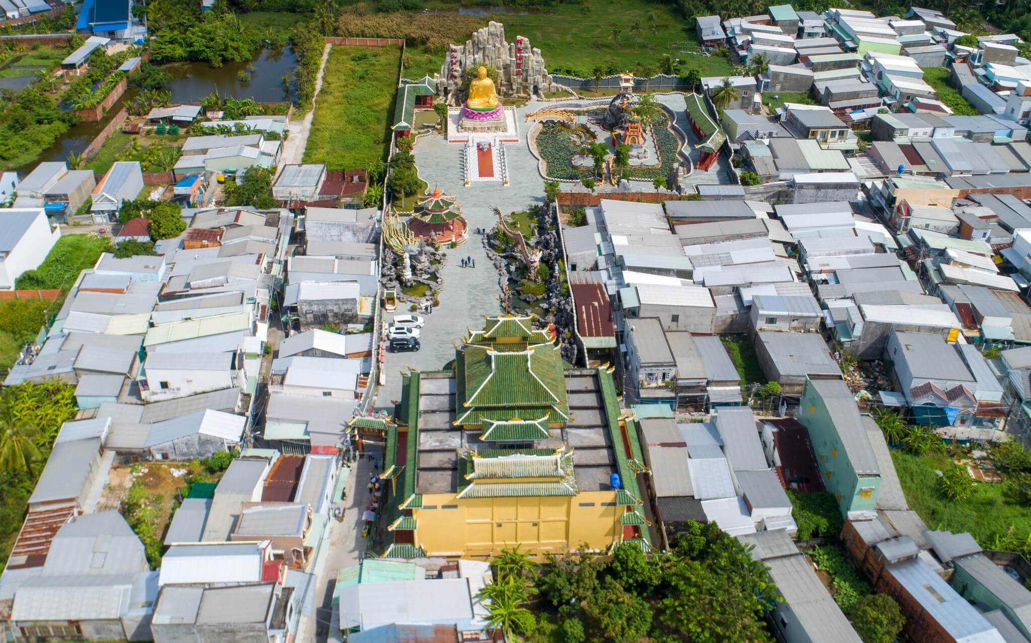 ラ・ハン・パゴダは、Soc Trangに旅行する際に見逃してはならない美しい観光地です。