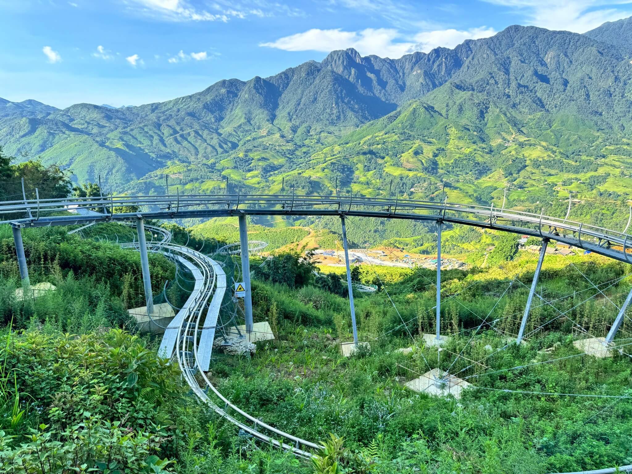 Bản Mòng không chỉ là điểm hẹn cho những tâm hồn yêu thiên nhiên mà còn là điểm đến lý tưởng cho du khách muốn tìm hiểu nét đẹp văn hóa của đồng bào dân tộc Thái.