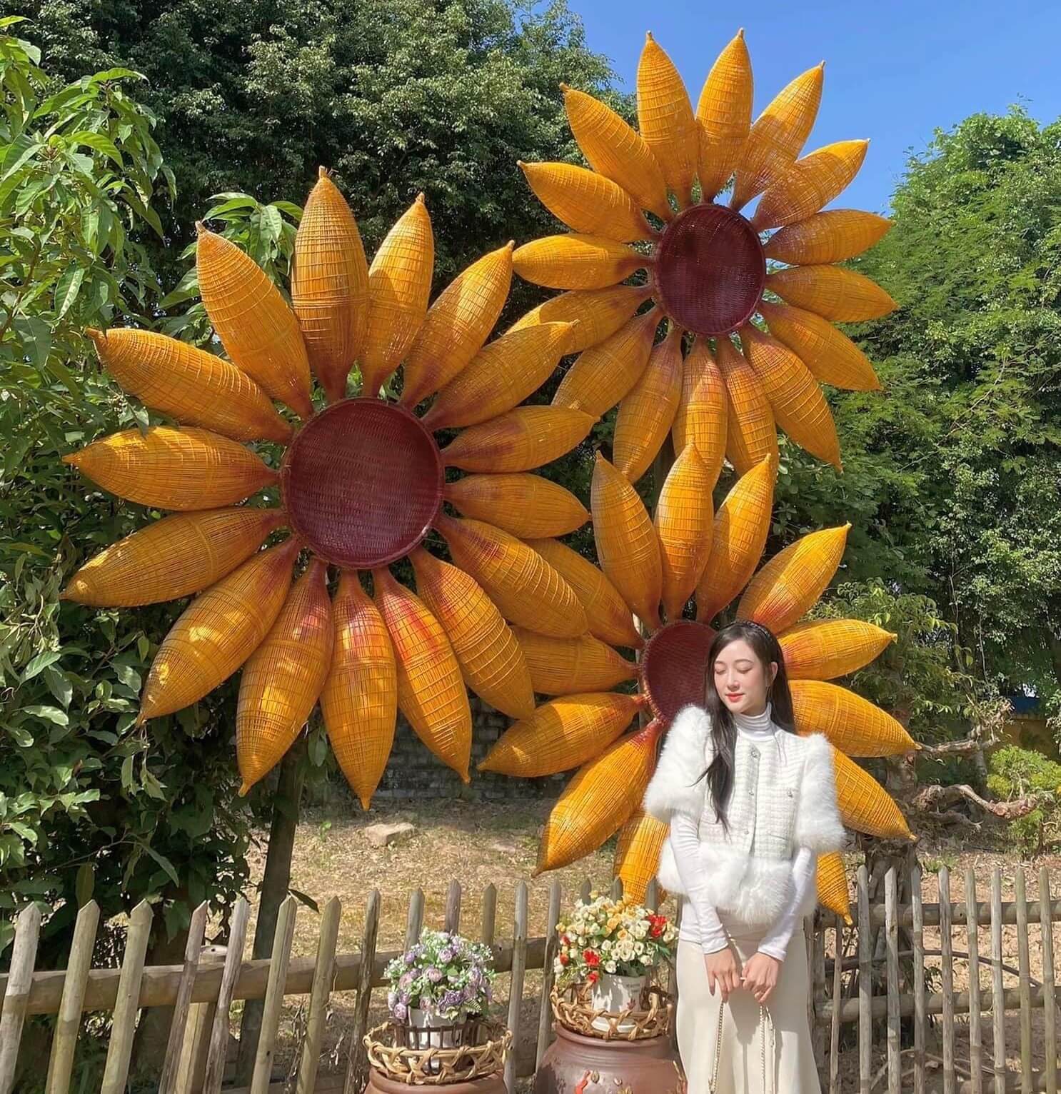 Vẻ đẹp lung linh, hoành tráng cùng diện tích hơn 7ha biến địa điểm này trở thành một nơi vui chơi, giải trí hàng đầu đẹp tựa thế giới cổ tích.