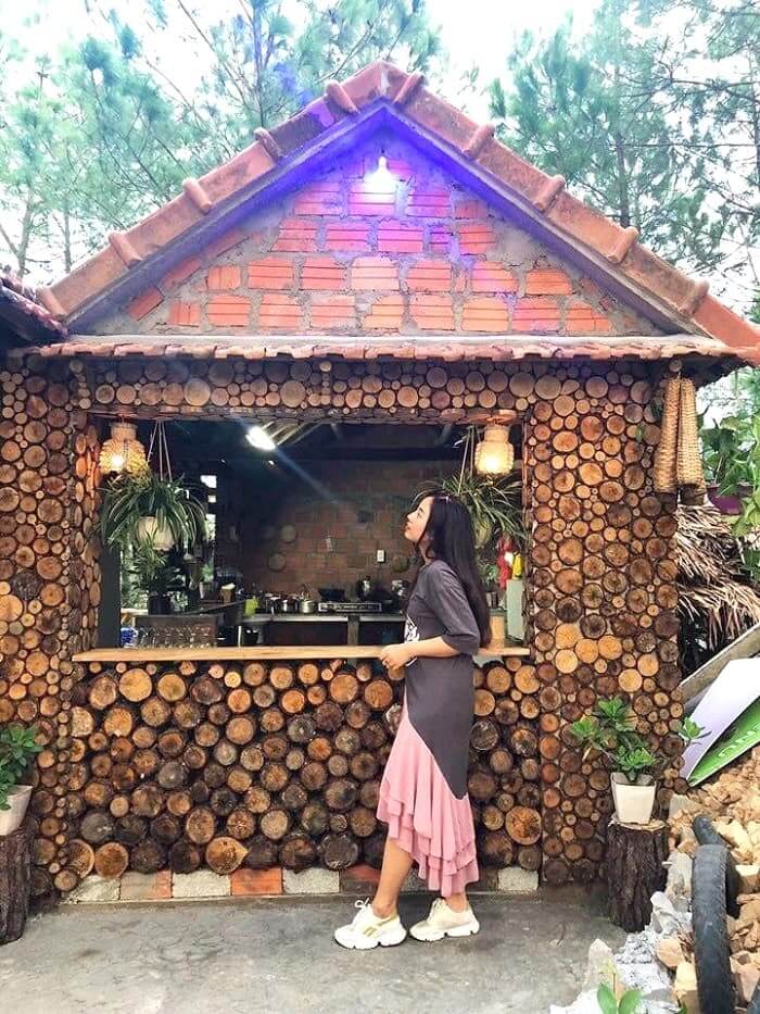 The houses are unique decorated in vintage