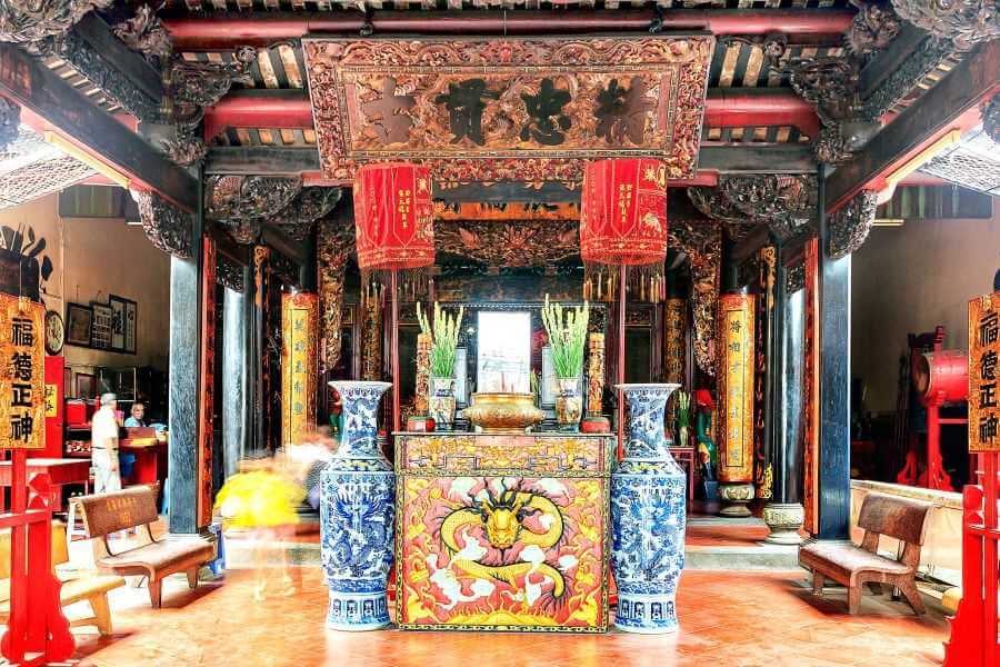 寺院を覆うその寺院は、ユニークな王室の建築との印象的なスピリチュアル観光座の座標です