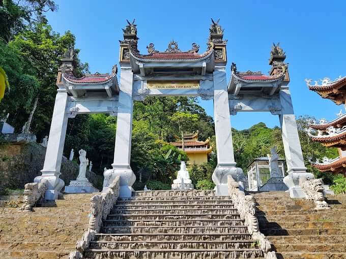 Ba Chua Thuong Ngan 사원