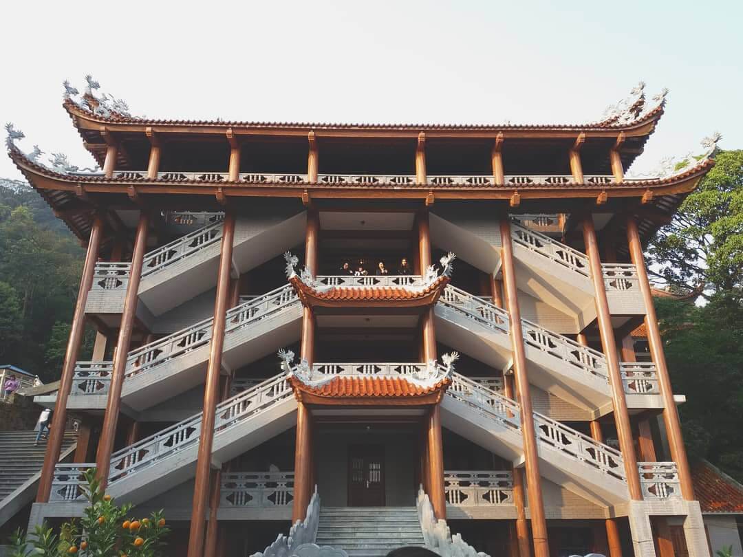 Ba Chua Thuong Ngan 사원