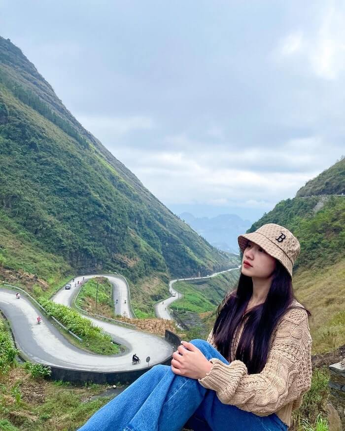 ノースサムスロープは、National Highway 4Cの長いパスであり、Minh Tan Commune（Vinh Xuyen、Ha Giang）とQuyet Tien Commune（Quan Ba、Ha Giang）を接続しています。