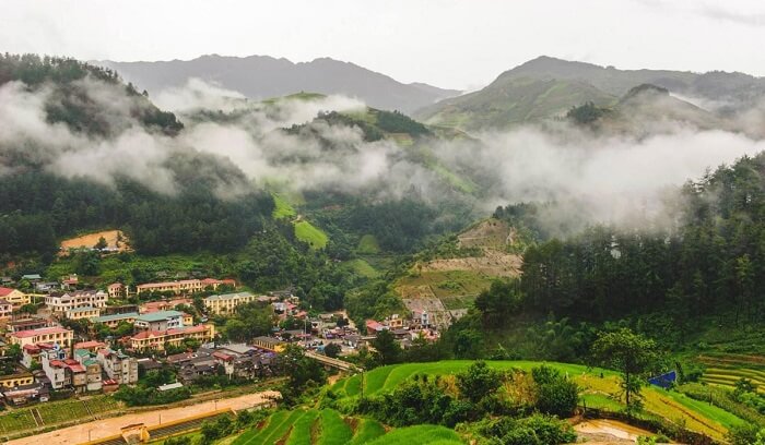 現在、Na Lan Villageには、約400人以上の約94世帯があります。