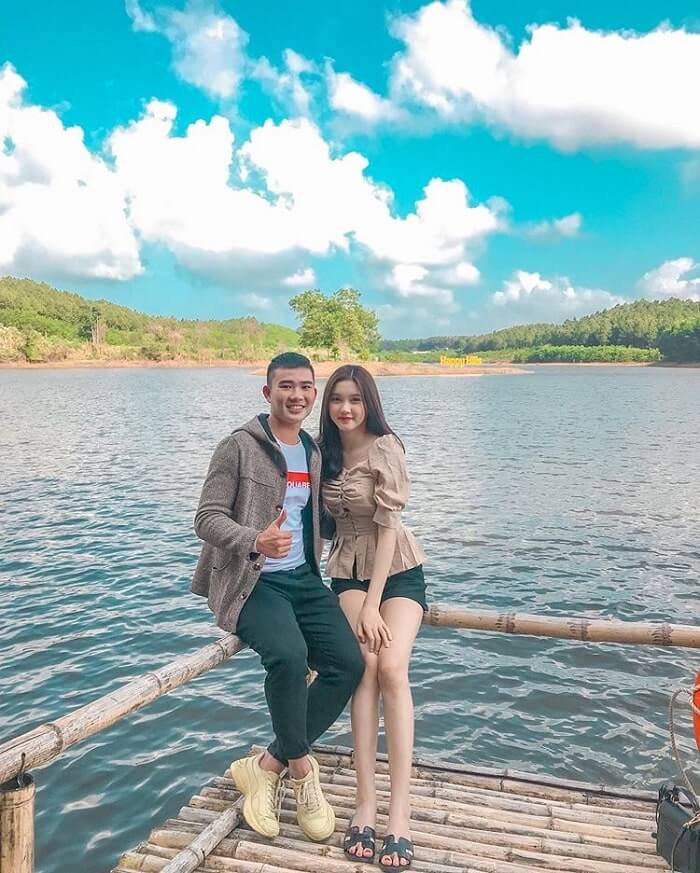 This location is also the first choice of couples to give themselves a beautiful and meaningful set of photos