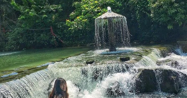 Suối Mỏ Mắm tọa lạc tại xã Chiến Thắng và cách trung tâm thị trấn Bắc Sơn khoảng 24km.