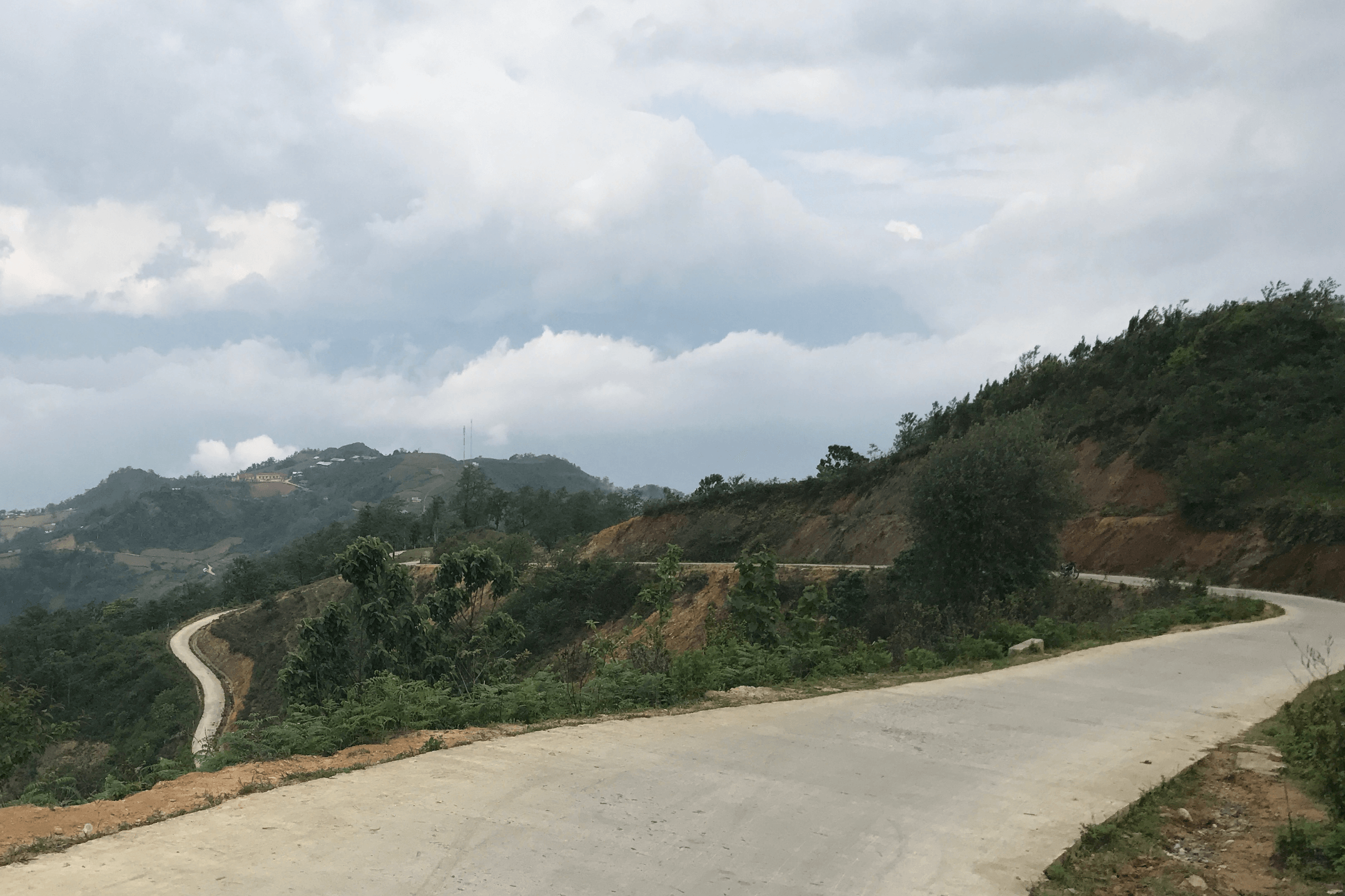 Bản Ngải Thầu Thượng