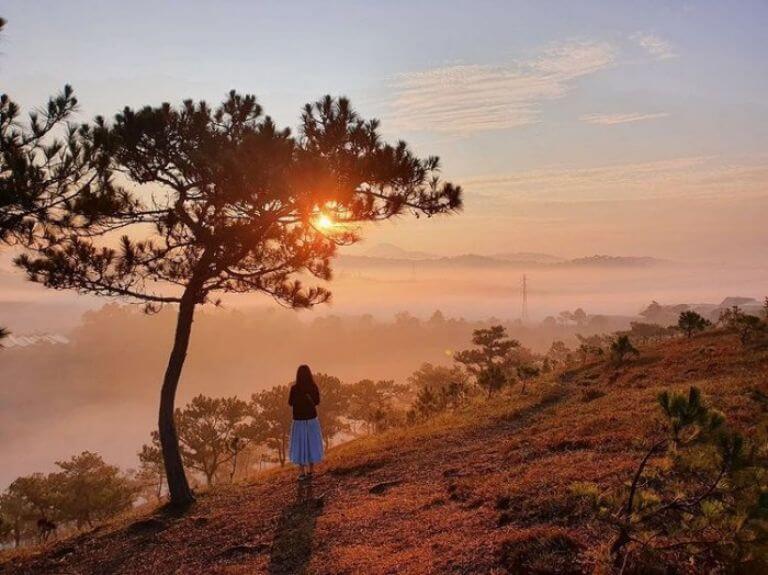 国家の文化的伝統の保存と促進に焦点を当てたおかげで、ここでの習慣と慣行はまだそのままであり、時間とともに永遠に続いています。