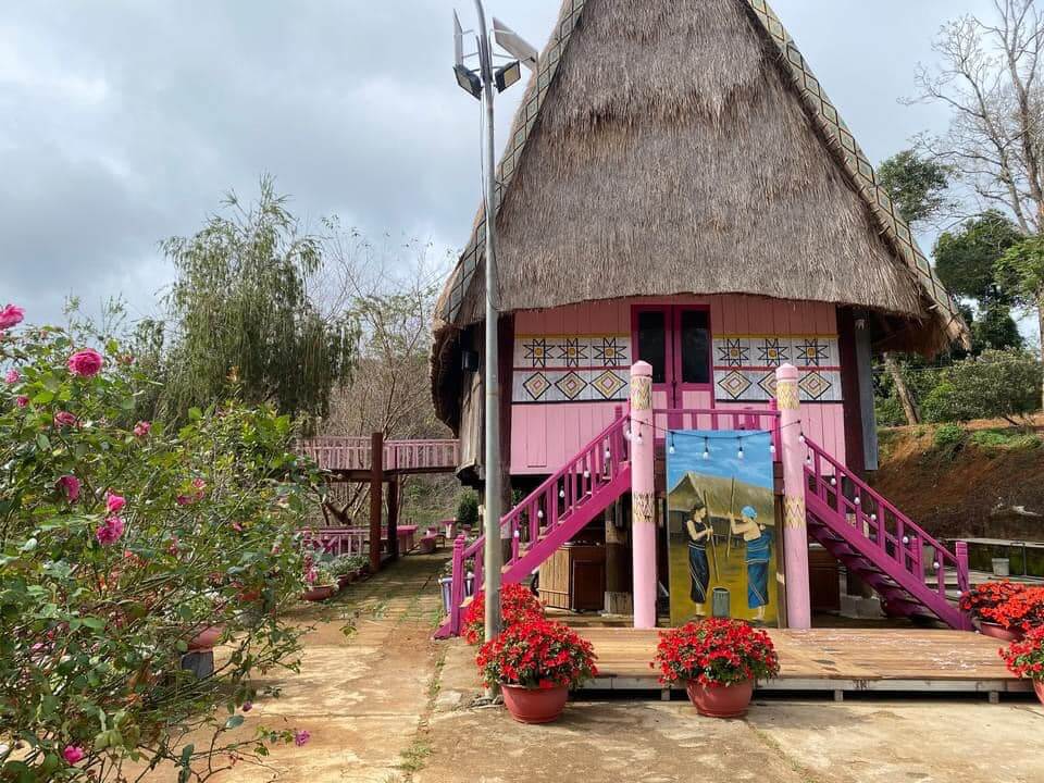 Vẻ đẹp thiên nhiên tươi mát, không khí trong lành tại hồ Đăk Ke Măng Đen