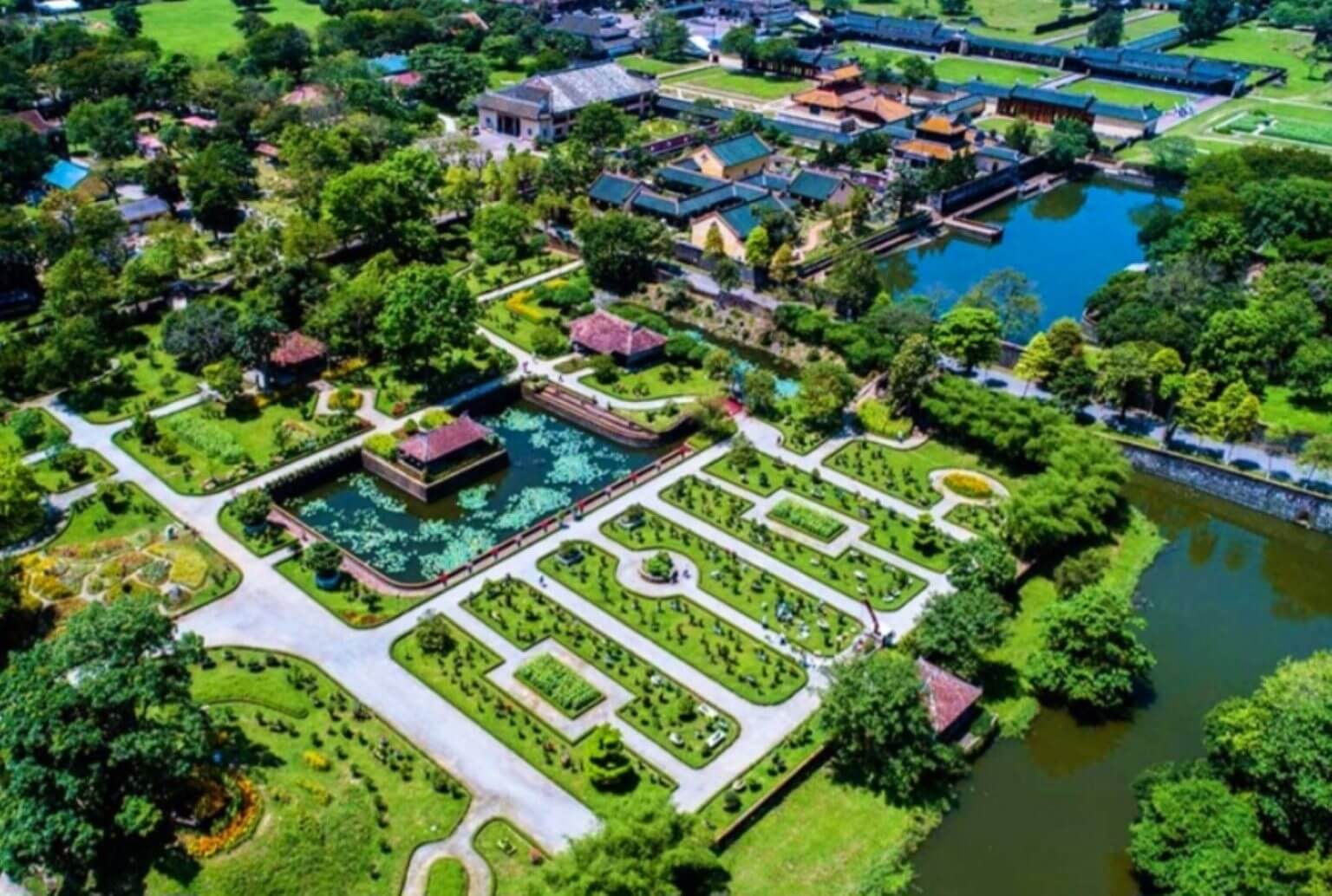 Thieu Phuong Gardenは、19世紀にMinh Mang王の治世の下で建設され、王室のリゾートの目的がありました。