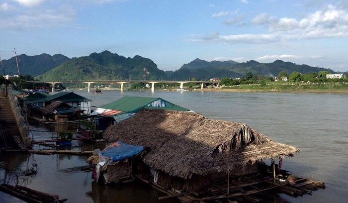 Núi Dùm - Cổng Trời