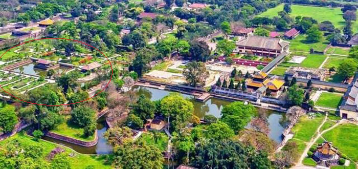 現在、この庭園は、Thua Thien Hue州のHue City、Thuan Thanh Wardに属しています。